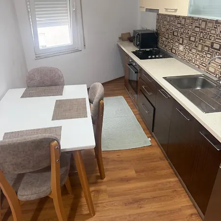 Azur Apartament Tirana